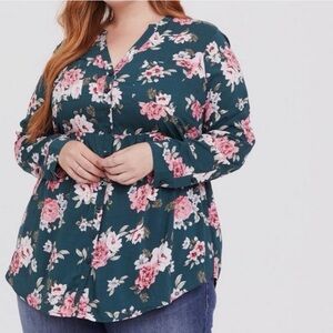 Torrid floral blouse